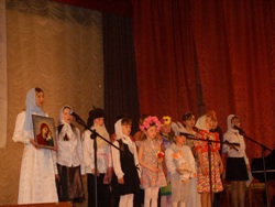 Выступают елембаевцы.