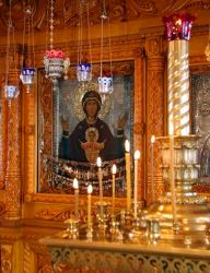 Приложиться к чудотворной иконе