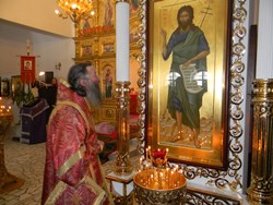 Воскресная литургия Архиерейским чином в п. Шелангер