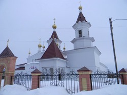 Воскресная литургия Архиерейским чином в п. Шелангер