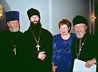 На фото справа: Среди участников слушаний — депутат Татьяна Алдрова и доктор медицинских наук иеромонах Анатолий (Берестов) /Москва/