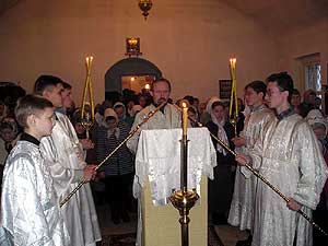 Праздничное рождественское богослужение в храме Тихвинской иконы Божией Матери и детский утренник.