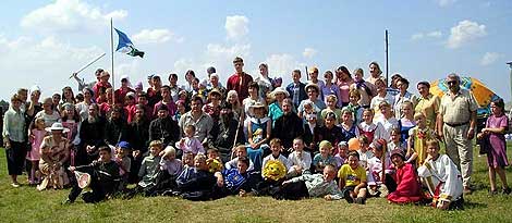 На протяжении нескольких лет в нашей епархии проходит патриотический фестиваль православных молодежных и детских лагерей, приуроченный ко дню празднования Ахтырской иконы Божией Матери. В этом году он проходил под девизом: «Встань за веру, русская земля».