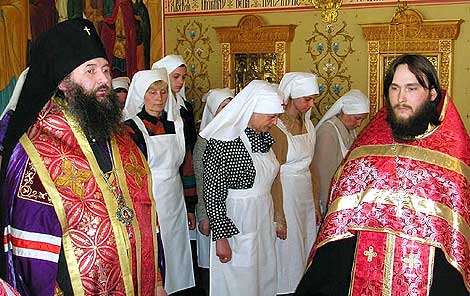 Молебен перед подписанием соглашения между Йошкар-Олинской епархией и специализированным Домом ребенка г.Йошкар-Олы. - 113,36 Kb [800X609]