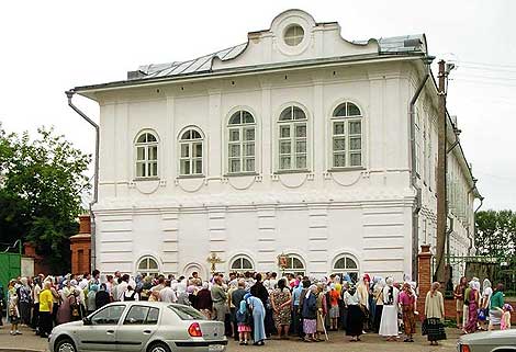 в праздник иконы Божией Матери «Троеручица», верующие нашей республики торжественно отметили одиннадцатую годовщину образования епархии и епископской хиротонии Его Высокопреосвященства, Высокопреосвященнейшего Иоанна, архиепископа Йошкар-Олинского и Марийского.