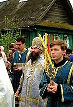 После Литургии, по обычаю, был совершен крестный ход на источник. 66,99 Kb [428X626]