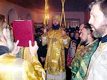 День памяти всероссийского пастыря отца Иоанна Кронштадтского в городе Волжске был отмечен архиерейским богослужением