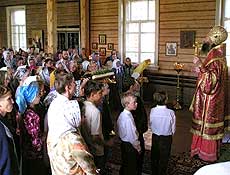 2 августа, в день престольного праздника храма Пророка Божия Илии поселка Килемары, здесь состоялось торжественное архиерейское богослужение. Высокопреосвященнейшим Иоанном, архиепископом Йошкар-Олинским и Марийским, была совершена Божественная литургия и крестный ход.