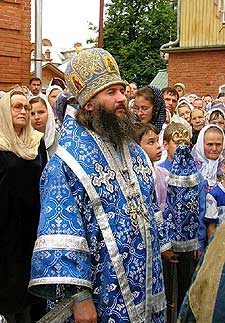 В праздник иконы Божией Матери «Троеручица», верующие нашей республики торжественно отметили одиннадцатую годовщину образования епархии и епископской хиротонии Его Высокопреосвященства, Высокопреосвященнейшего Иоанна, архиепископа Йошкар-Олинского и Марийского.