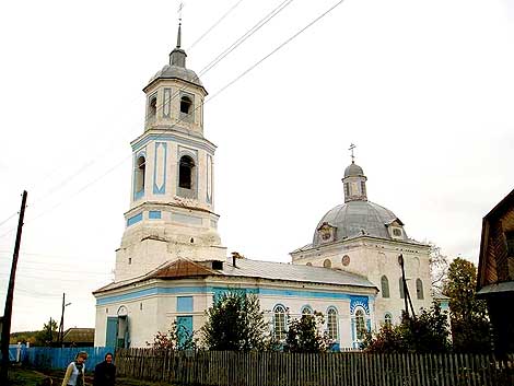 27 сентября, в праздник Всемирного Воздвижения Животворящаго Креста Господня, Архиепископ Йошкар-Олинский и Марийский Иоанн посетил с архипастырским визитом с.Кукнур Сернурского района.