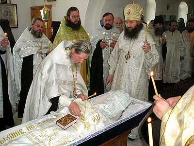 15 марта 2004 года в соборе Мироносицкого женского монастыря состоялось отпевание протоиерея Павла. Отпевание совершил Высокопреосвященнеший Иоанн, архиепископ Йошкар-Олинский и Марийский, в сослужении нескольких десятков клириков епархии и при стечении множества молящихся.