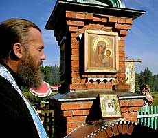 Еще одно любимое место паломников – источник Казанской Божией Матери близ села Орша (деревня Шабаши)