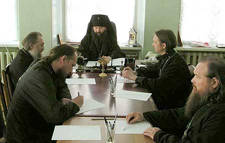 26 мая в резиденции правящего архиерея Йошкар-Олинской епархии под председательством Высокопреосвященнейшего Иоанна, архиепископа Йошкар-Олинского и Марийского, состоялось очередное заседание Епархиального Совета