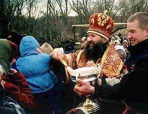 Архиепископ Йошкар-Олинский и Марийский Иоанн совершил Божественную Литургию в Мироносицком женском монастыре (с. Ежово).